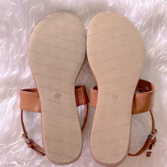 Brand New Calvin Klein Cognac Ankle Strap Thong Sandals Gold Tone Metal Logo - Picture 7 of 12